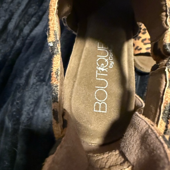 Boutique by Corkys Women's Leopard Print Wedge Sandals - size 10 - Picture 14 of 16
